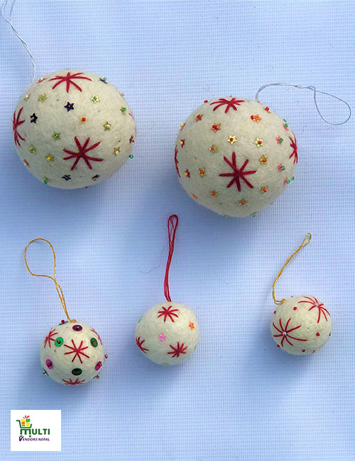 Set of Small and Medium Hanging Balls M.V.K.S-129-S